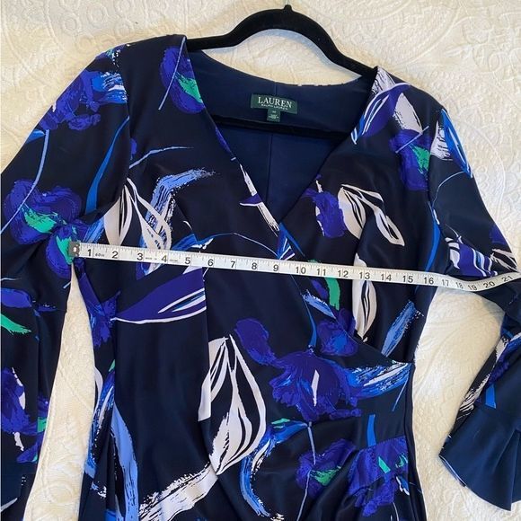 Lauren Ralph Lauren size 10 Blue Abstract Floral Bell Sleeve Faux Wrap Dress - Picture 10 of 14